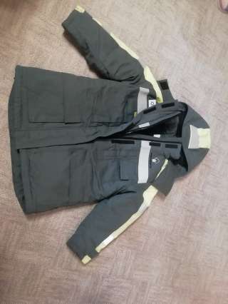 Новую зимнюю женскую спецодежду