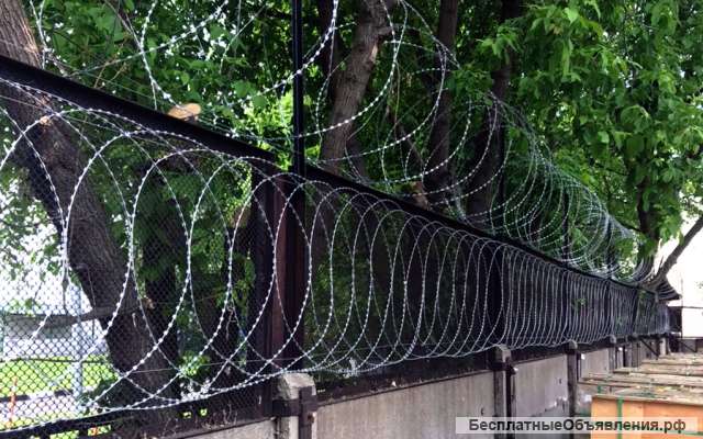 Производство и монтаж колючих заграждений