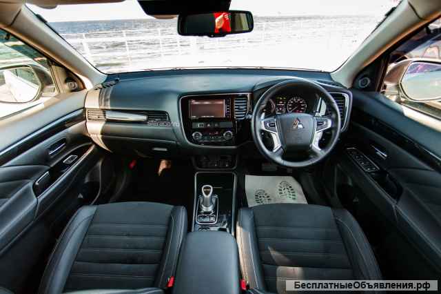 Mitsubishi outlander Phev GG2W 2017Г