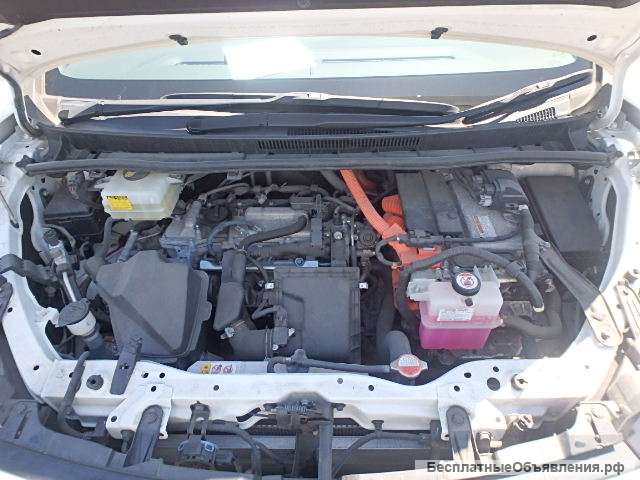 Toyota Voxy ZWR80G 2017 г