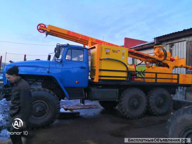 Буровая установка на базе Урала