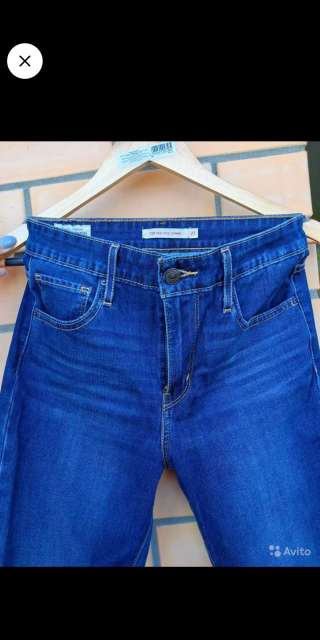 Джинсы Levi's