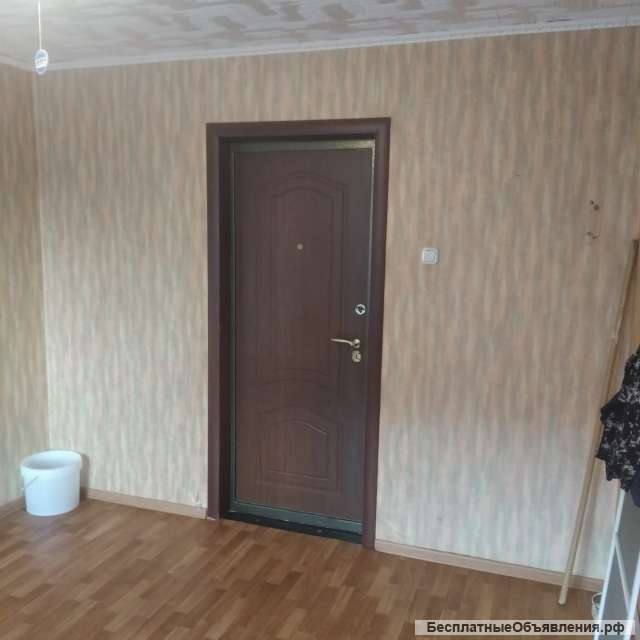 Комнату 12 кв.м. в 4-комнатной квартире