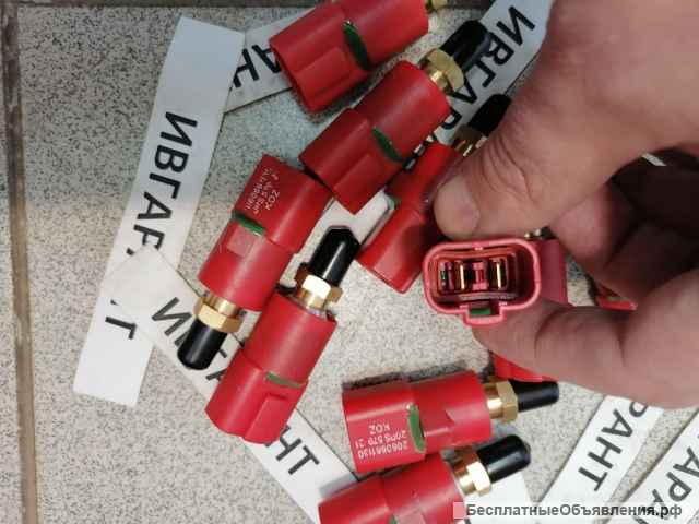 2060661130 Датчик Komatsu 2060661130