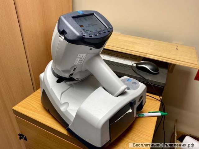 Nidek HandyRef-K Handheld Ref/Keratometer