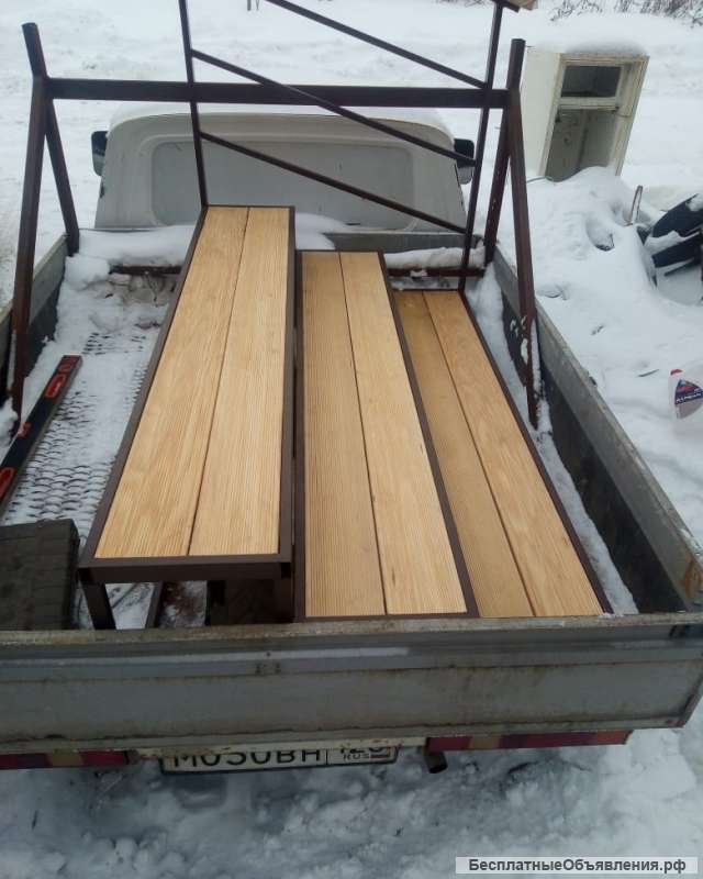 Крыльцо с деревянным покрытием