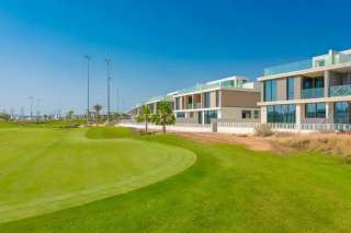 Вилла с 4 спальнями в Club Villas, Дубай, ОАЭ