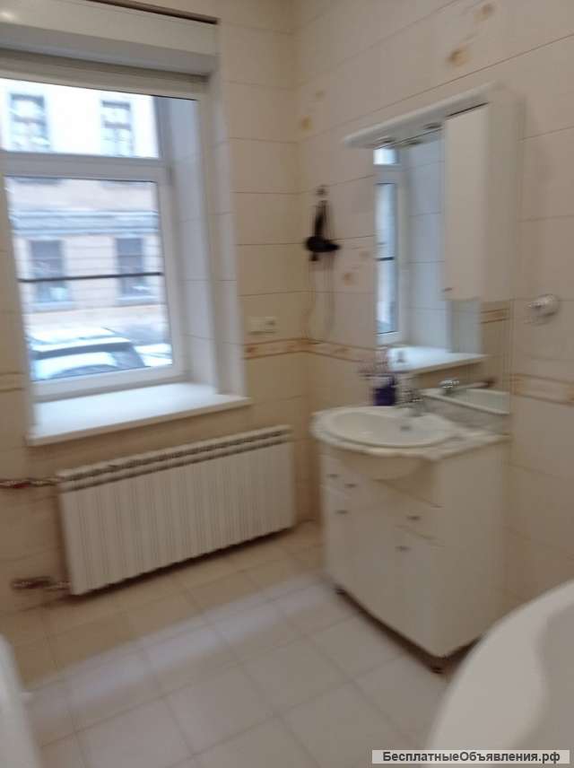 Центр Санкт-Петербурга на Москву