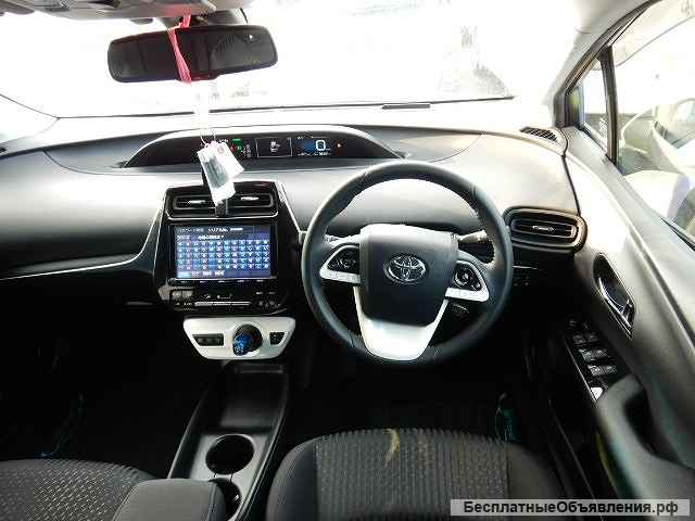 Toyota Prius ZVW55 2017г