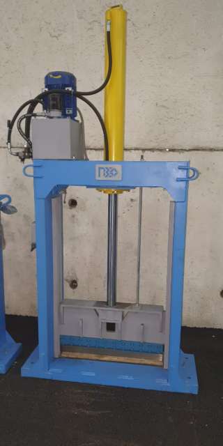 Гильотина гидравлическая ГГР-600-01