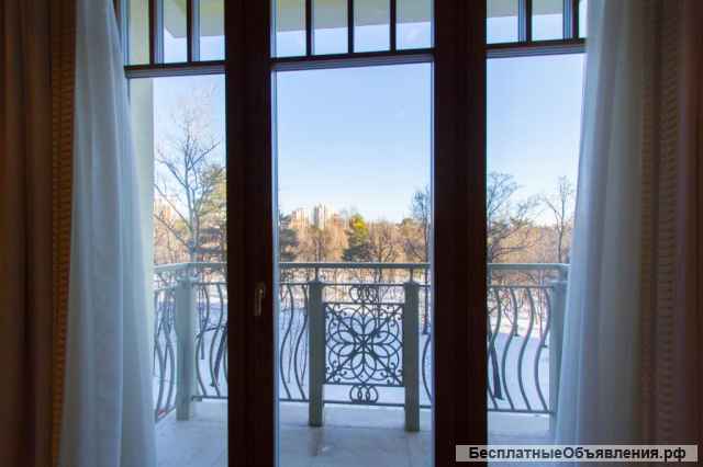 Четырехкомнатная квартира, дизайнерский ремонт, мебель, техника в ЖК "Аристократ"