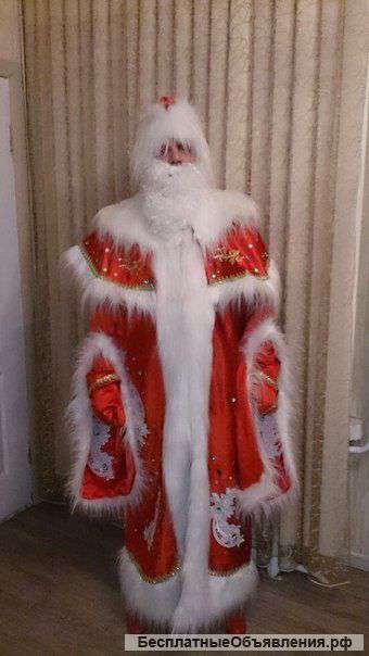 Шикарные костюмы Деда Мороза