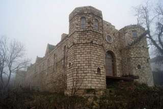 Дом в виде замка недалеко от Анапы