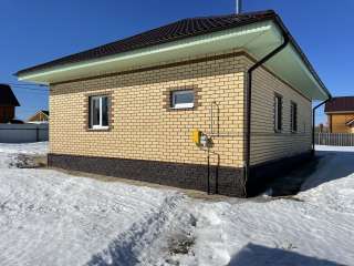 Дом 100 кв.м. на участке 15 соток