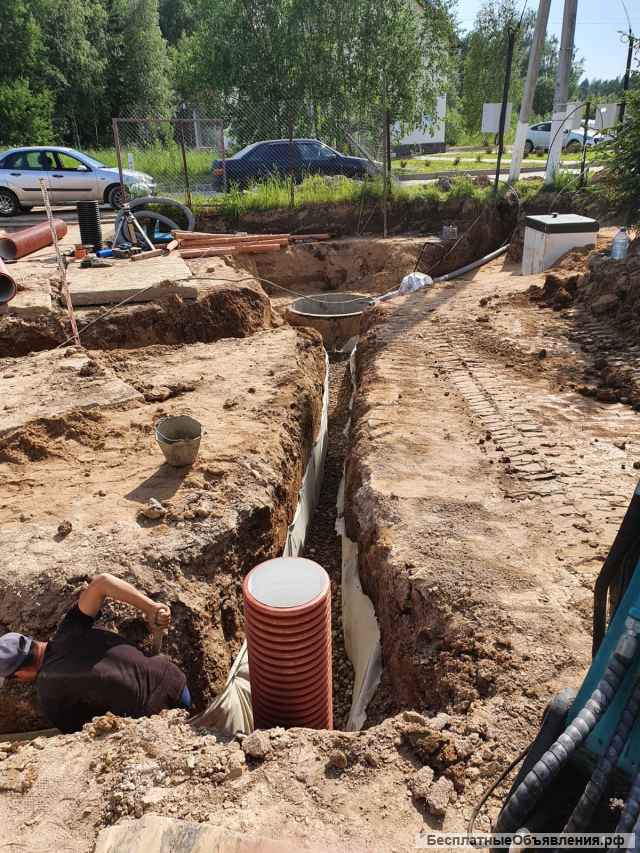 Прокладываем канализацию и водопровод