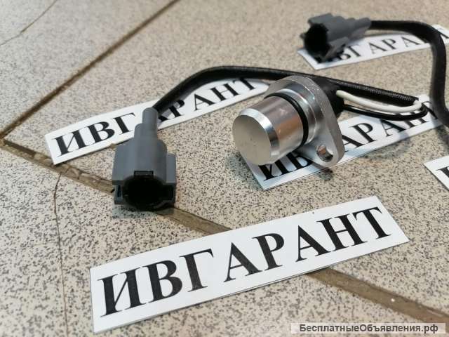 4265372 Датчик оборотов 4265372