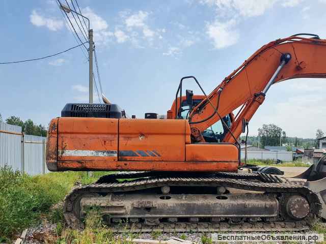 Doosan DX300LCA б/у экскаватор гусеничный 30 тонн