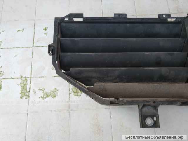 Воздуховод радиатора (Жалюзи) для Порше Кайен. Porsche Cayenne 958.