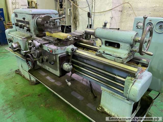 Токарный винторезный станок 1к62. РМЦ 1000 мм