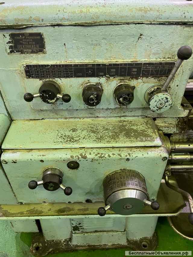 Токарный винторезный станок 1к62. РМЦ 1000 мм