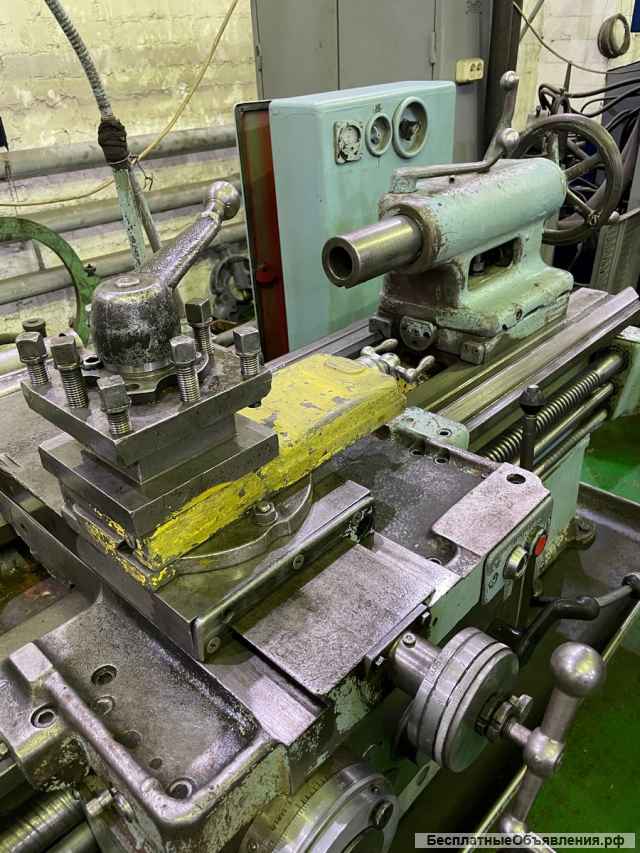 Токарный винторезный станок 1к62. РМЦ 1000 мм