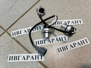 4265372 Датчик оборотов 4265372