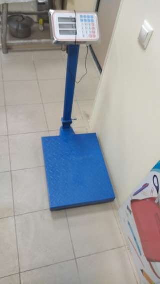 Весы электронные большие и маленькие