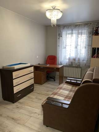 3-комнатную квартиру (Богдана Хмельницкого)
