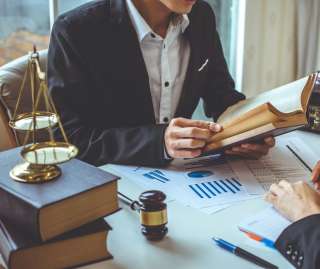 Юрист адвокат