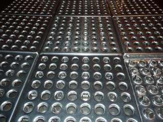 Плитка напольная металлическая перфорированная