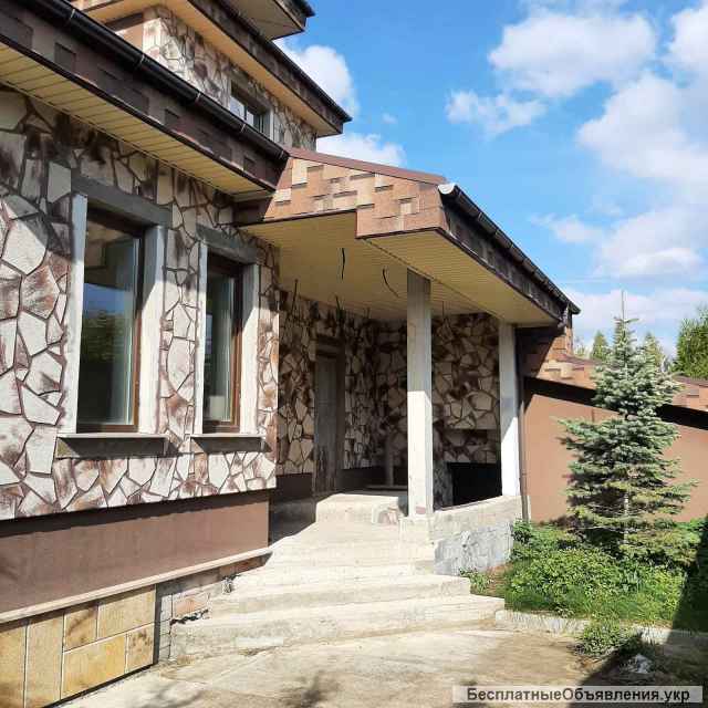 Приобрести дом для большой семьи или под офисные помещения