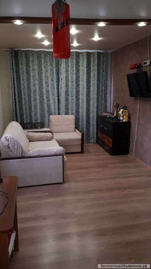 Ворошилова, 132. Сдается комната возле экономического института