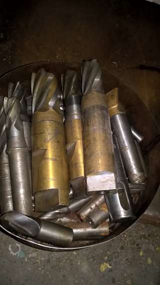 Концевая фреза по металлу с цилиндрическим хвостовиком