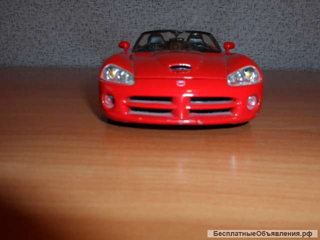 Машинка Dodge 1/18