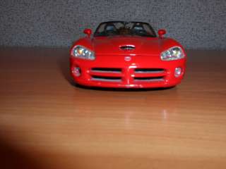 Машинка Dodge 1/18