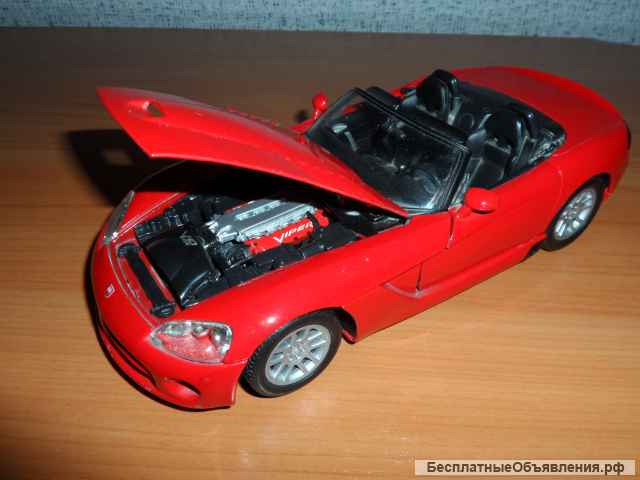 Машинка Dodge 1/18