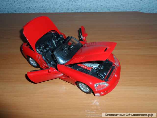 Машинка Dodge 1/18