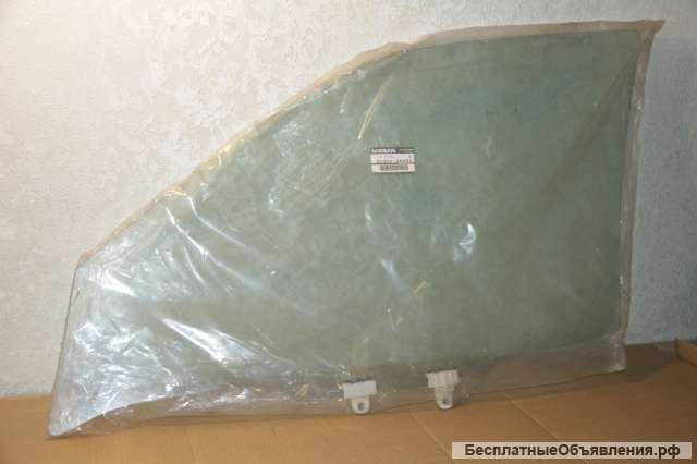 Nissan almera Переднее правое стекло 80300-0N862