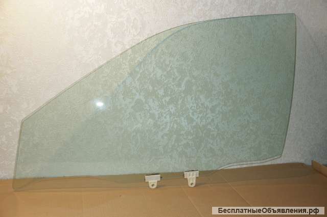 Nissan almera Переднее левое стекло 80301-0N862