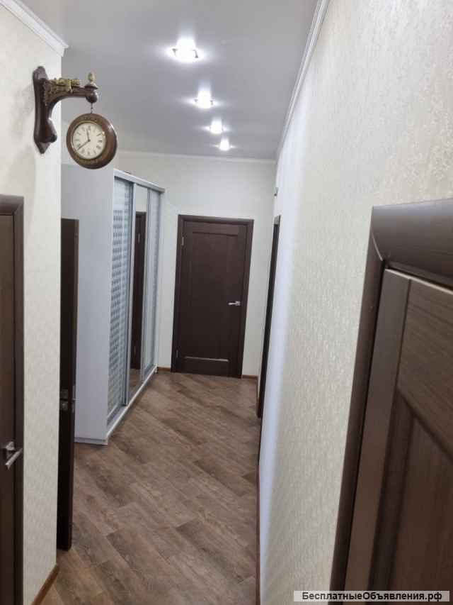 Меблированная евротрешка в Пригородном