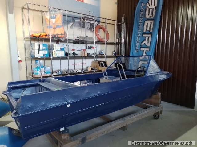 Лодку (катер) Крым (после восстановления)