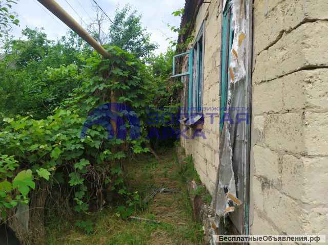 Земельный участок с домом под перестройку