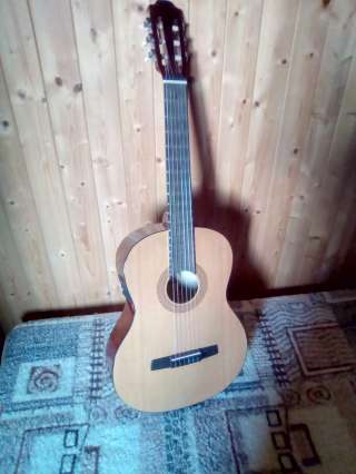 Классическая HOHNER HC-06