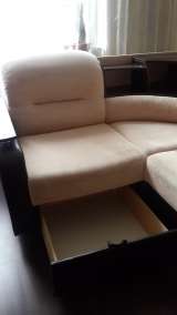 Угловой диван с баром