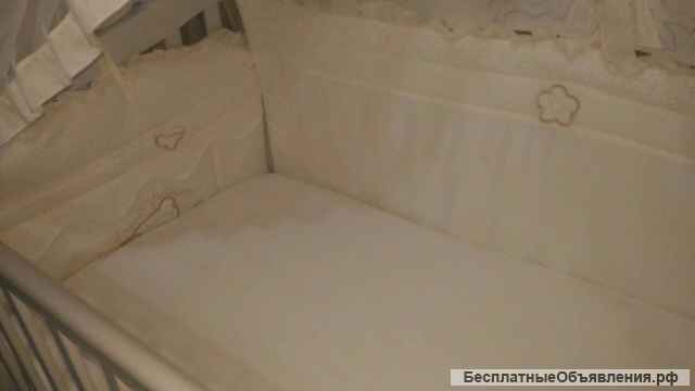 Детская кроватка