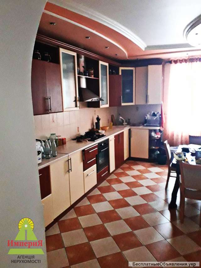 Дом с ремонтом возле речки в Малой Сквирке