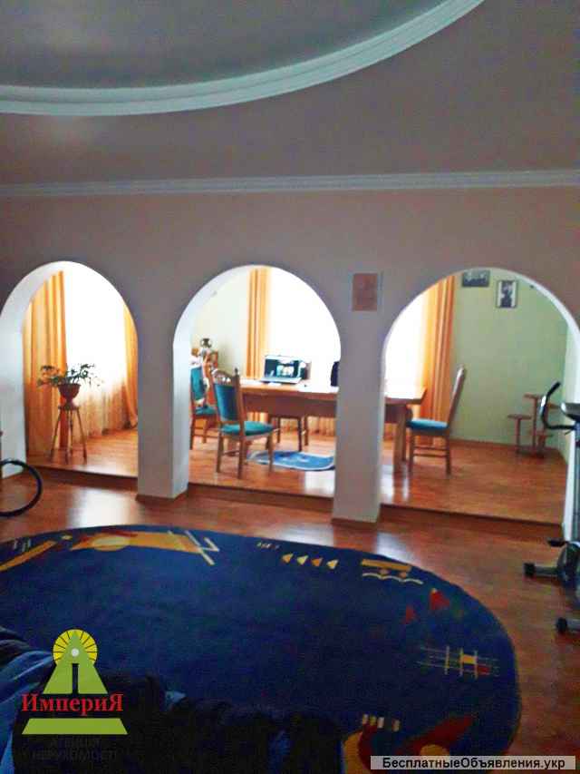 Дом с ремонтом возле речки в Малой Сквирке