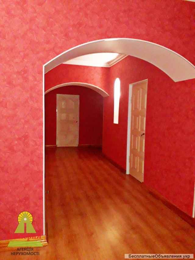 Дом с ремонтом возле речки в Малой Сквирке