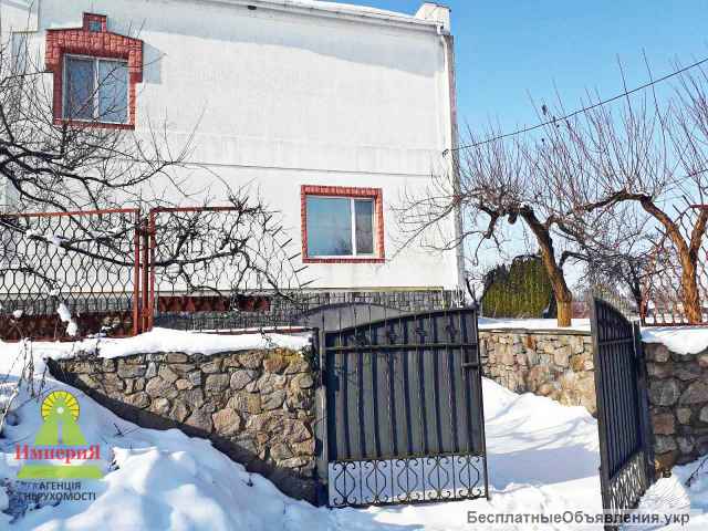 Дом с ремонтом возле речки в Малой Сквирке