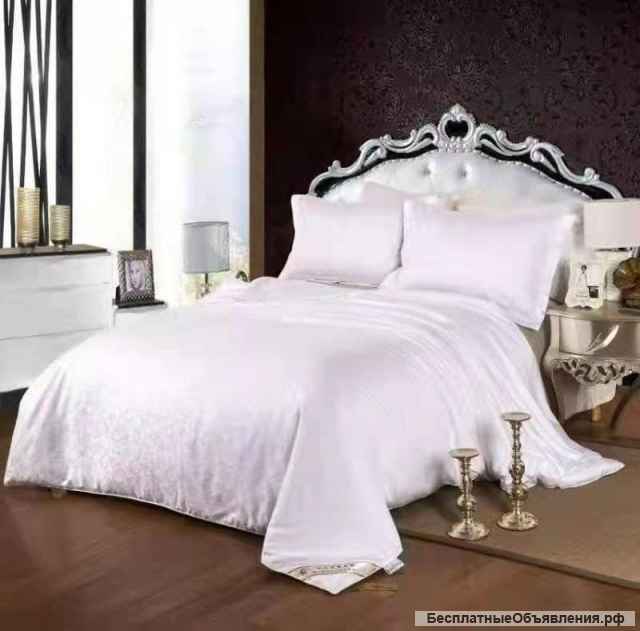 Шелковые одеяла и подушки Aonasi и Chang